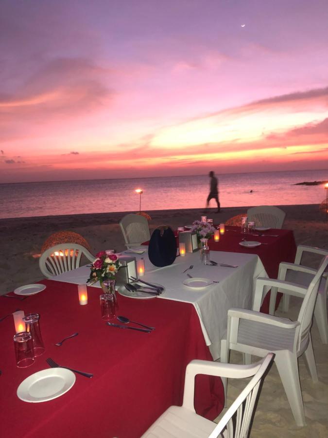 Royal Reef Stay Mathiveri Luaran gambar