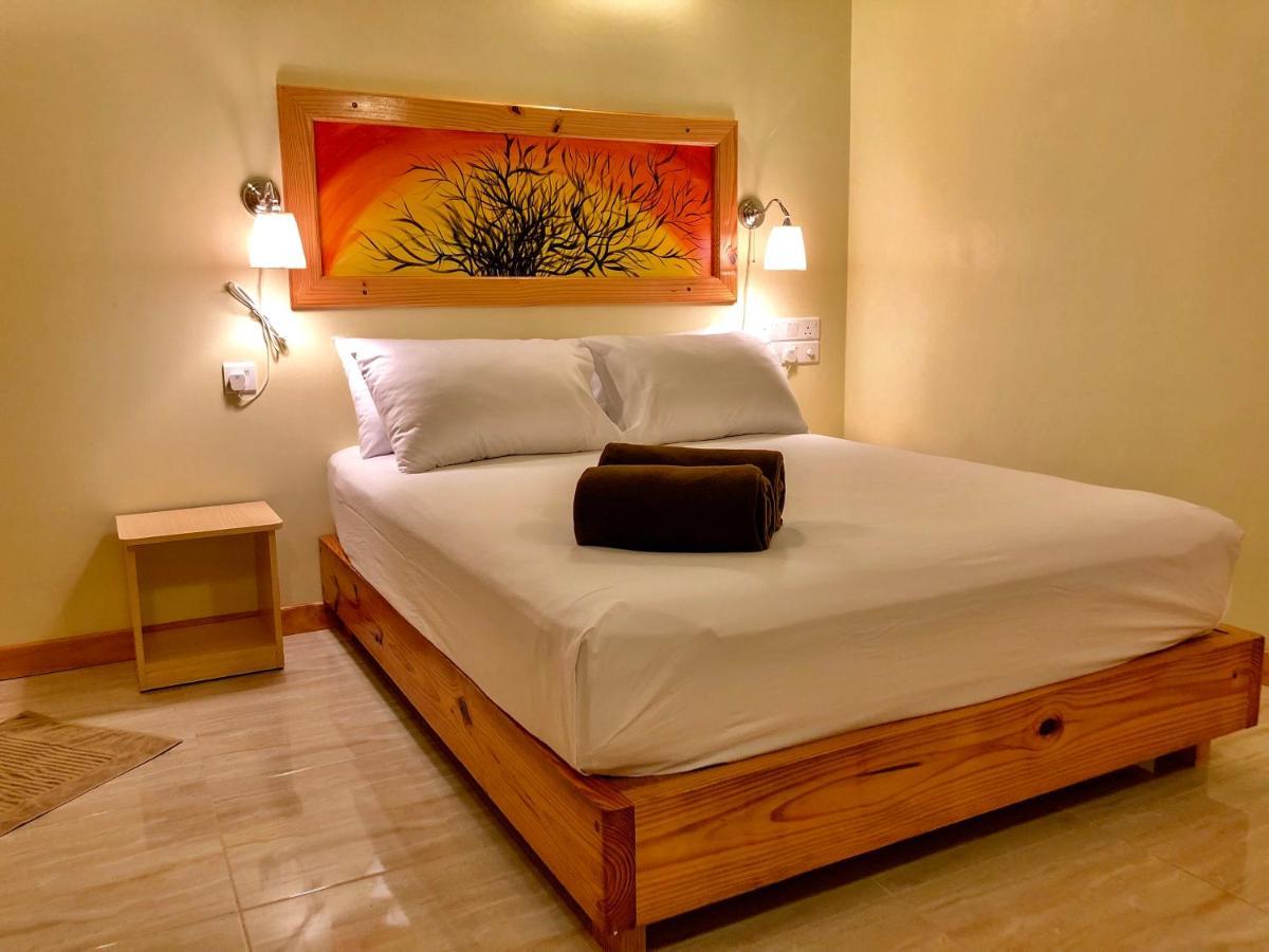 Royal Reef Stay Mathiveri Luaran gambar