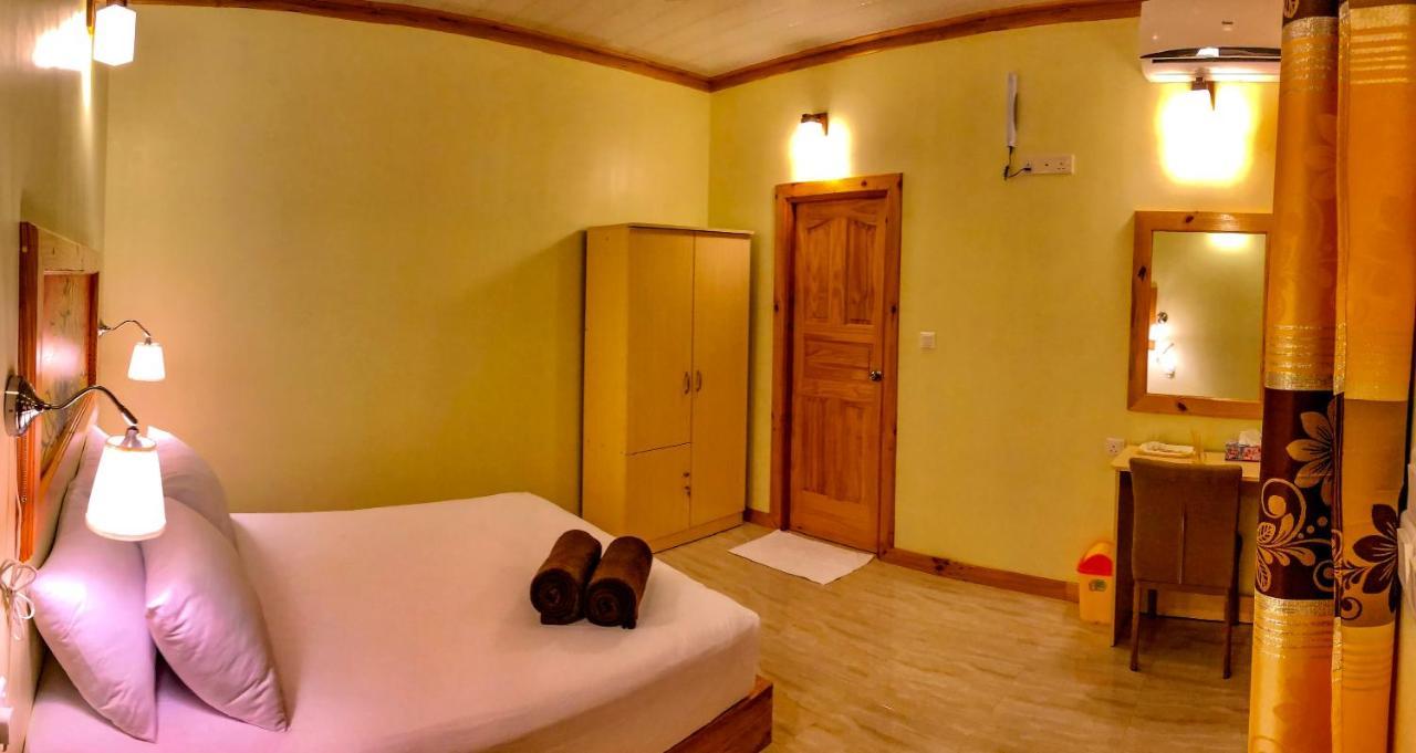Royal Reef Stay Mathiveri Luaran gambar